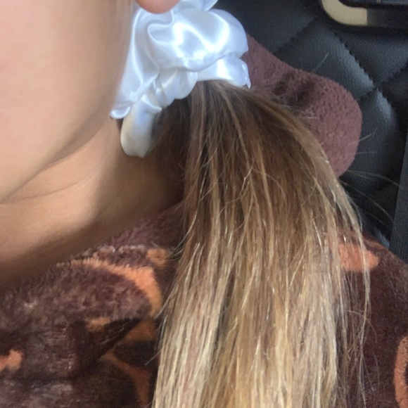 ⭐️ HOST PICK⭐️ KLM’s Luxey Locks Pearly Whites Collection $8each - Picture 9 of 15